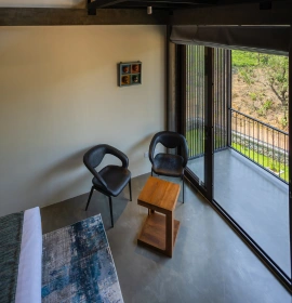 two beds with the mountain view